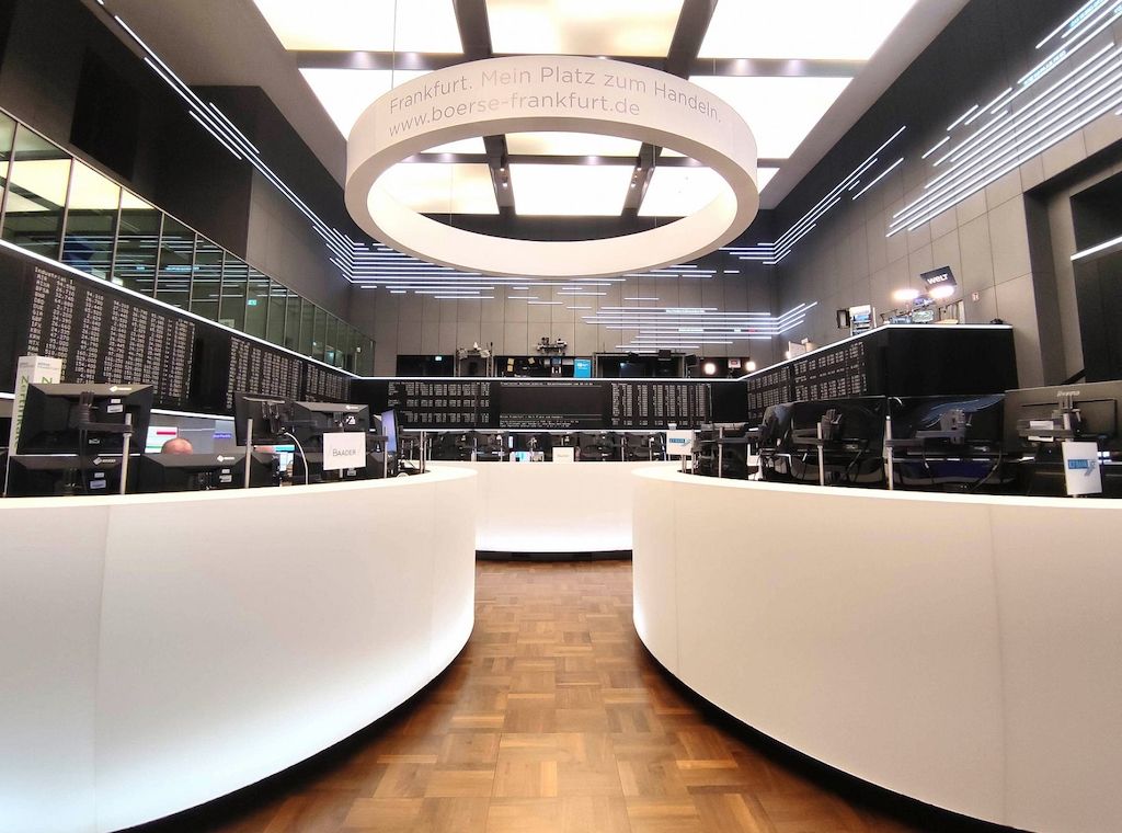 Dax stürzt nach Rekordstart ins Minus - Lagarde-Gerüchte belasten
