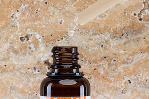 Myrto Naturkosmetik:  Niacinamid – Wirkstoffwunder für gesunde Haut Bild 2
