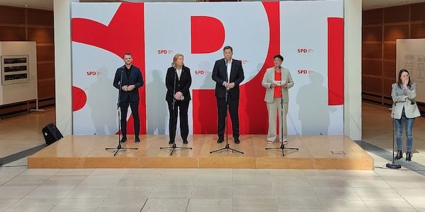 Bas sieht sich bei SPD-Vorsitz vor "historischer Aufgabe"