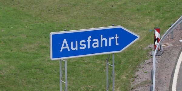 Schwerer Unfall auf A3 bei Frankfurt fordert zwei Schwerverletzte