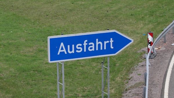 Schwerer Unfall auf A3 bei Frankfurt fordert zwei Schwerverletzte