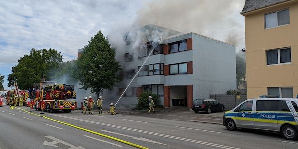 Wohnungsbrand in Bremerhaven führt zu Rettungseinsatz