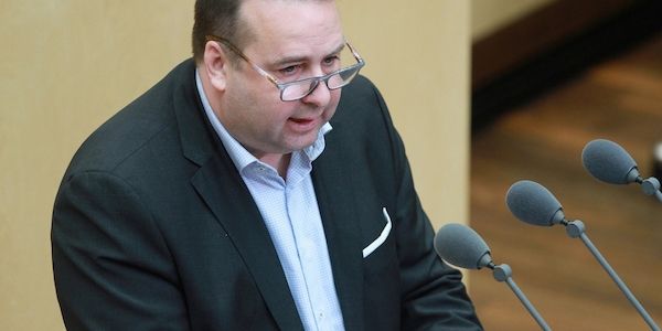 Saarland präsentiert Jugendbeteiligungsgesetz auf Bundesebene