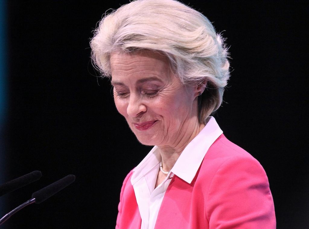 Von der Leyen mit Karlspreis ausgezeichnet