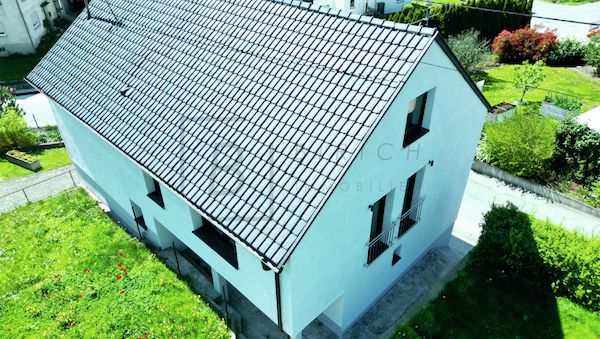 Massiv gebaut, modern perfektioniert – Ihr Traumhaus zum Leben, Lieben und Lächeln in Dettingen!