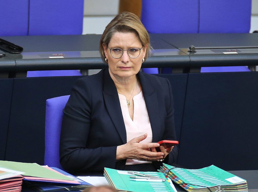Hubig schließt AfD-Verbotsverfahren "definitiv nicht aus"
