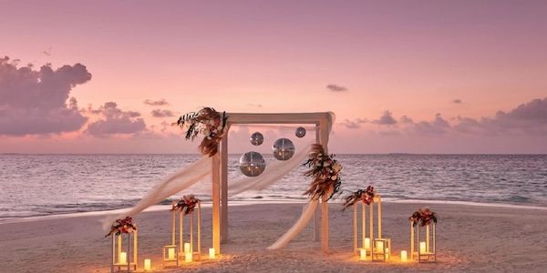 Traumhafte Hochzeitszeremonien mit Robinson Crusoe Feeling im Nova Maldives