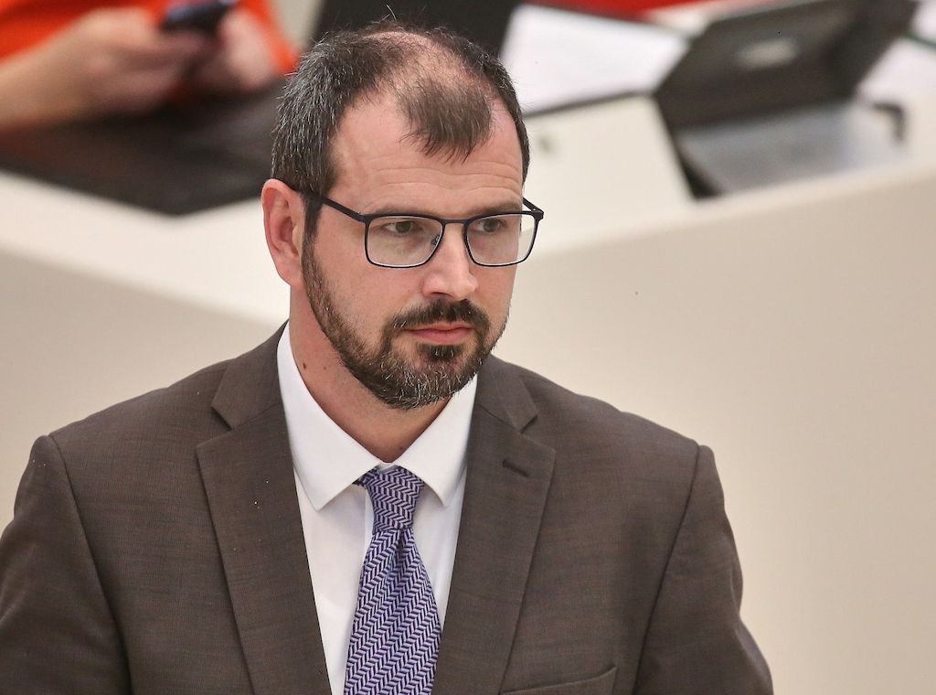 Bildungsminister unterstützt Petition für Kinderrechte im Grundgesetz