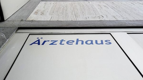 Kassenärzte lehnen Termingarantie der Bundesregierung ab