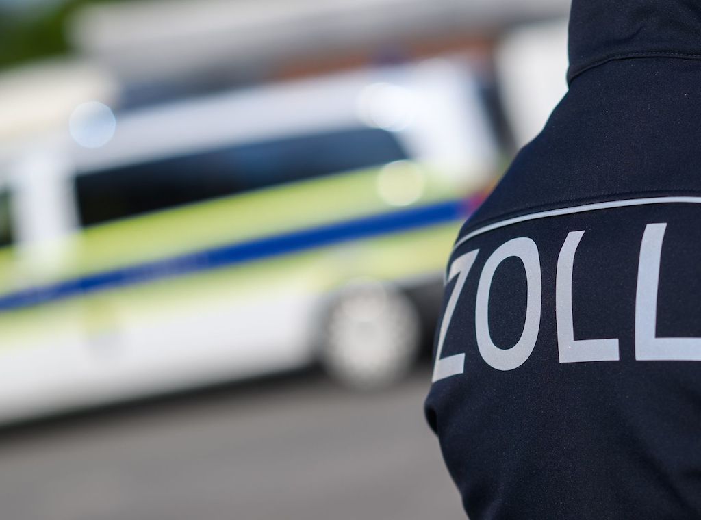 Betrug in Millionenhöhe mit Schwarzgeld, Abrechnungen und Sozialabgaben im Baugewerbe und bei der Gebäudereinigung