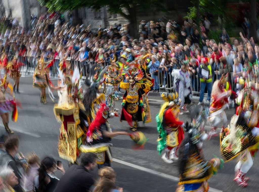 Karneval der Kulturen - buntes Spektakel mit neuer Route in Berlin