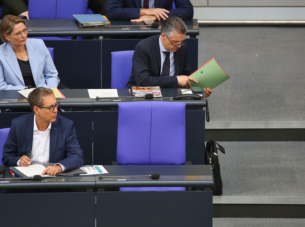 Schwarz-Rot schickt mehr politische Beamte in einstweiligen Ruhestand