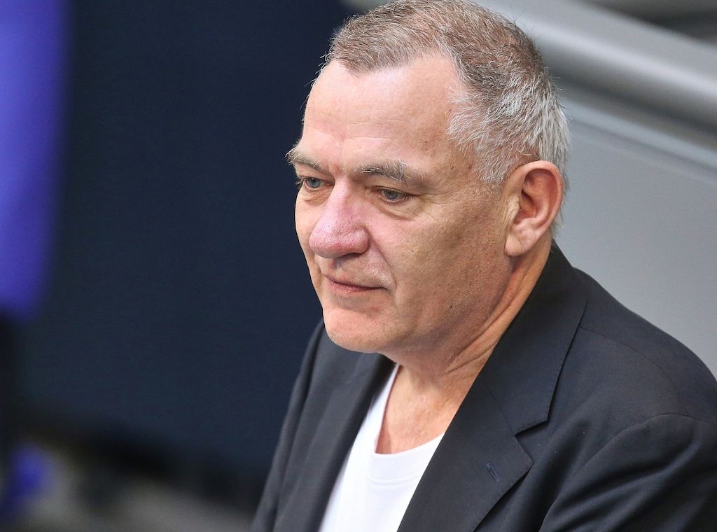 Linke kritisiert Nato-Aufrüstung als "dreiste Lüge"