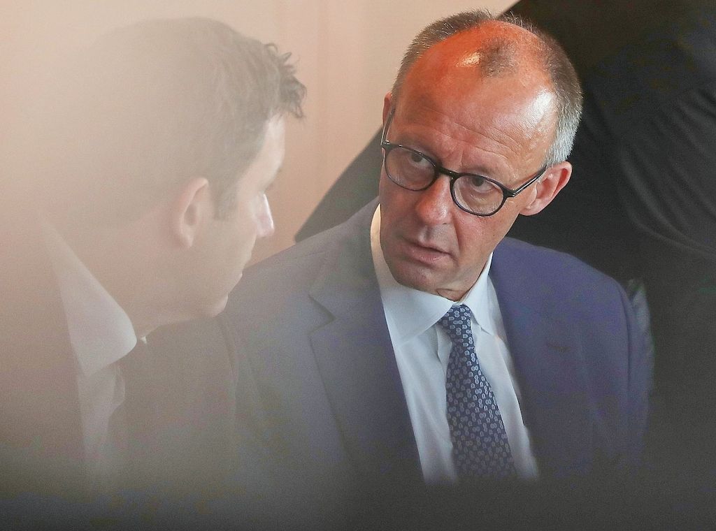 Bericht: Merz und Klingbeil planen Treffen mit KI-Chiphersteller