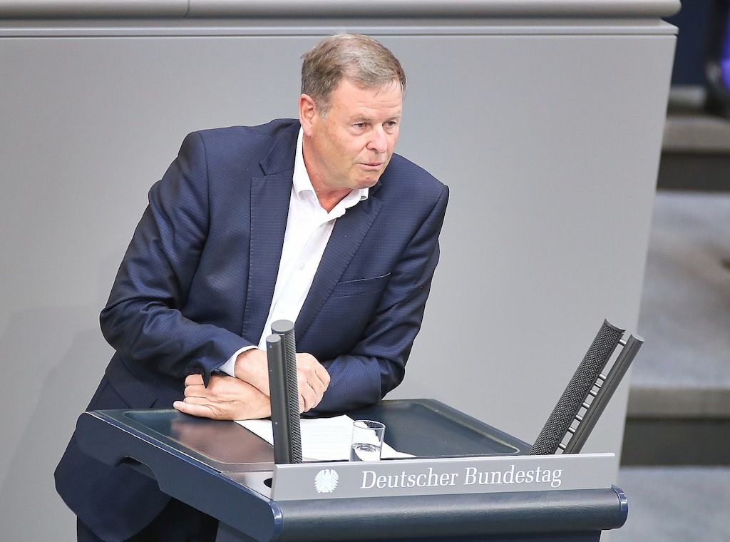 Masken-Gutachten: Linken bringt Untersuchungsausschuss ins Spiel