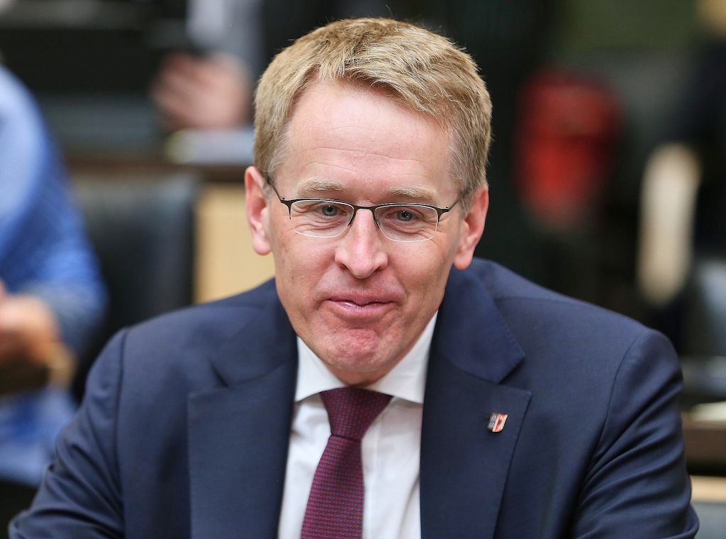 Günther und Röttgen sprechen sich für Wehrpflicht aus