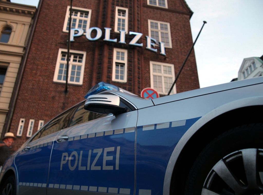 Motorradfahrer und Sozia nach Unfall in Marzahn im Krankenhaus