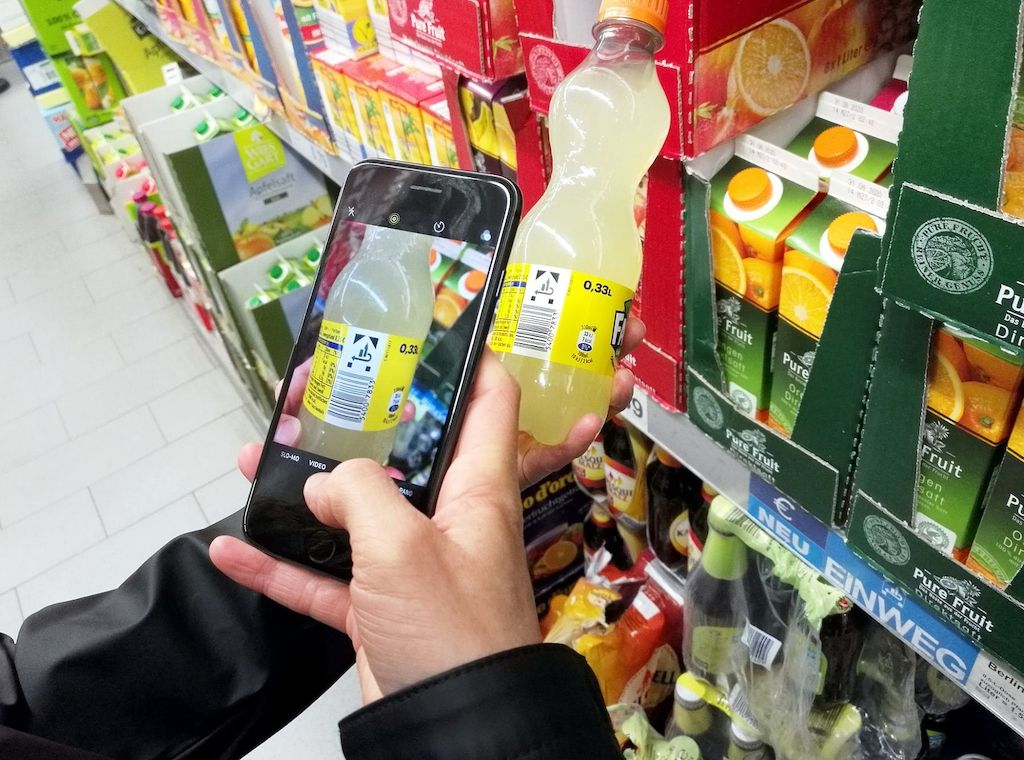 Immer mehr Deutsche zahlen mit Smartphone