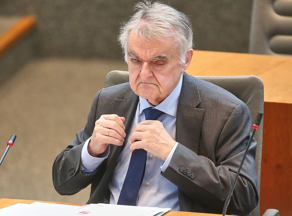 Reul fürchtet Erstarken islamistischer Missionierung