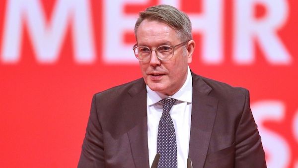 Schweitzer sieht in "Manifest" keinen Angriff auf SPD-Parteiführung