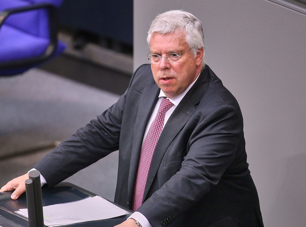 Hardt für umfassende Waffenlieferungen an Israel