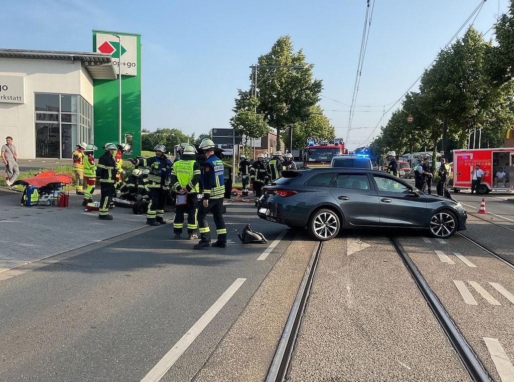 Schwerer Verkehrsunfall in Dortmund - Vier Verletzte