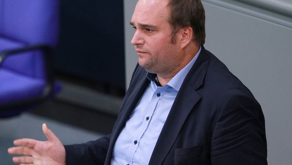 SPD-Abgeordneter Roloff sitzt in Tel Aviv fest