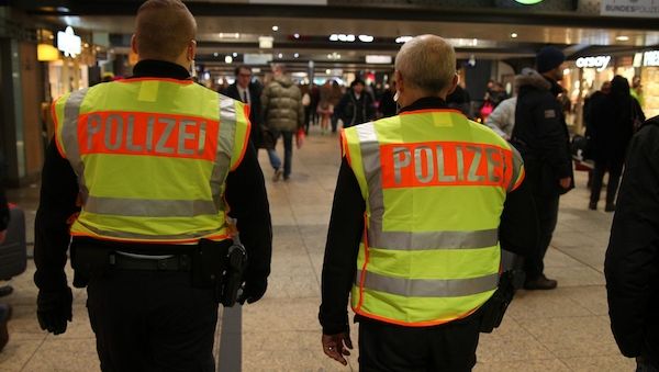 Bundespolizei registriert Hunderte Messerattacken an Bahnhöfen
