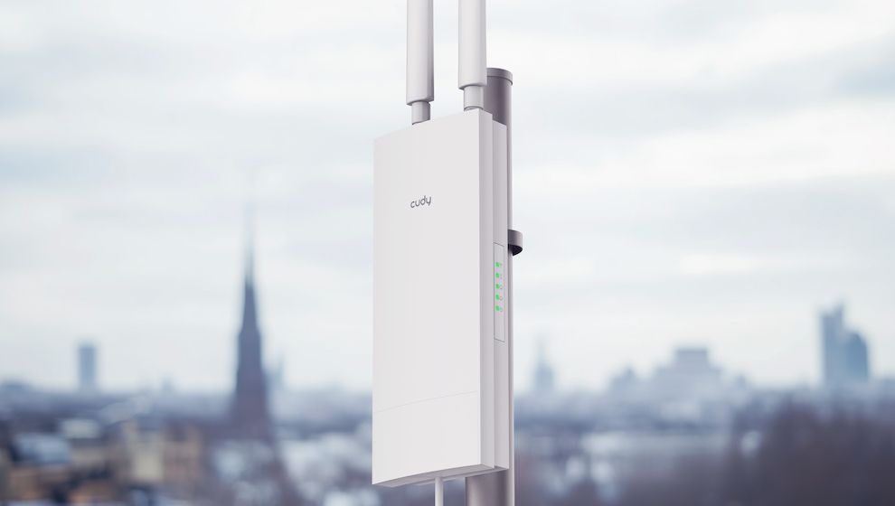 WLAN im Garten: Outdoor-WiFi-6-Repeater mit 150 m Reichweite & PoE-Stromversorgung