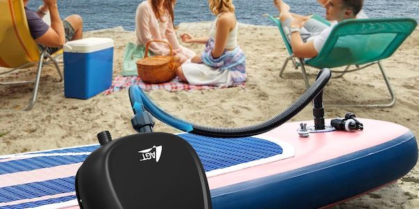 Akku-Luftpumpe für SUP & Co. Schnell, mobil und direkt am Wasser einsetzbar