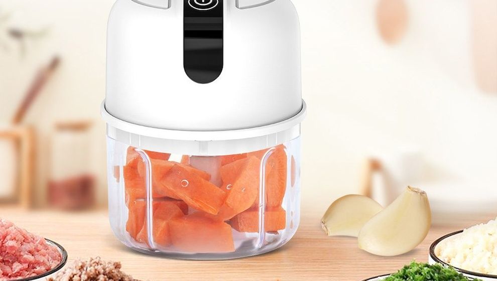 Der Akku-Zerkleinerer & Mini-Mixer ist der ideale Haushaltshelfer