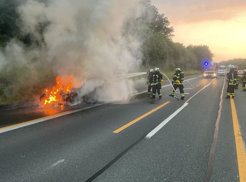 Brennender PKW auf der A45 bei Dortmund