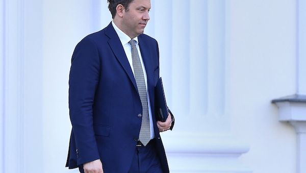 Grüne werfen Klingbeil Wortbruch und Haushaltstrickserei vor