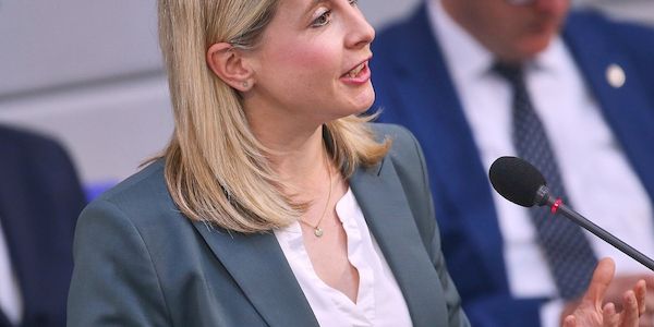 Neue Bauministerin Hubertz outet sich als Airbnb-Fan
