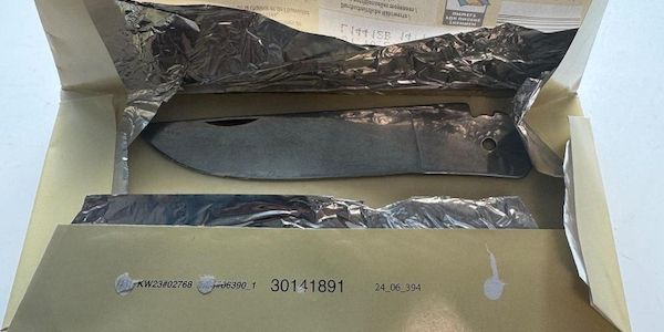 Mann versteckt Messerklinge in Schokolade am Hamburger Flughafen