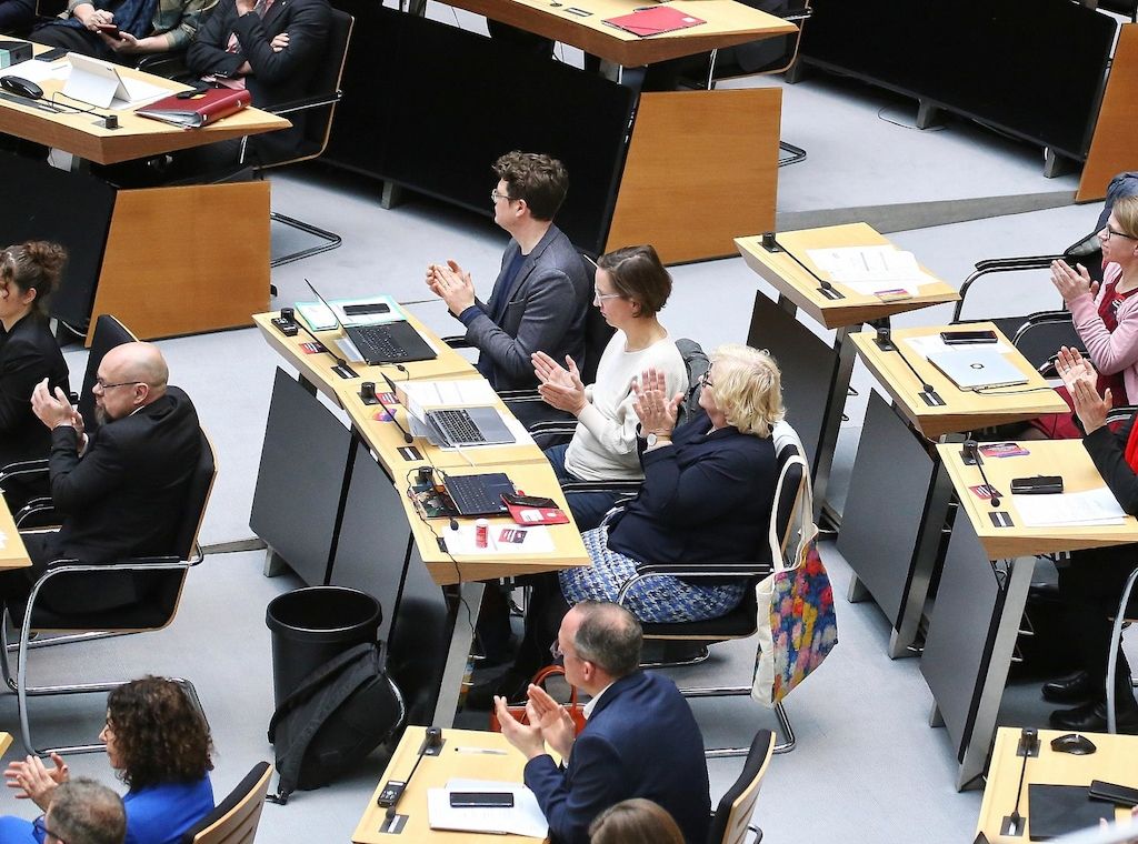 Linke kritisiert Kürzungspläne der Berliner Bildungsverwaltung