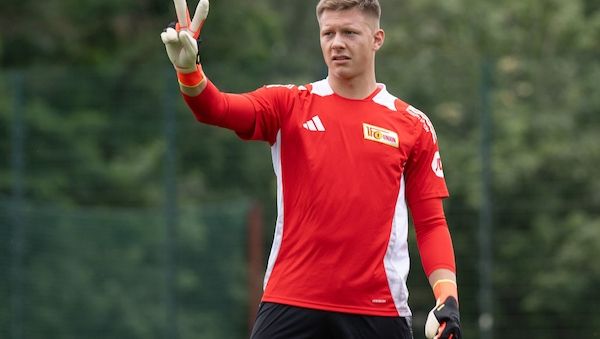 1. FC Union Berlin holt Torhüter Stein vorzeitig zurück
