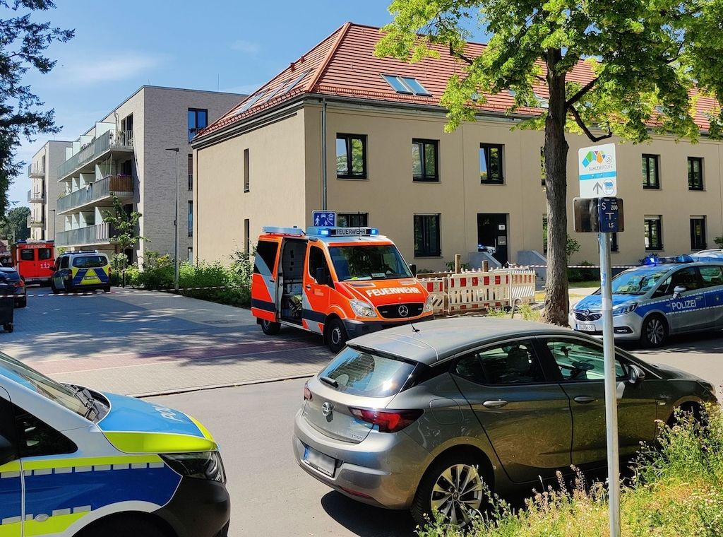 Mann in Zehlendorf erstochen - Großeinsatz der Polizei