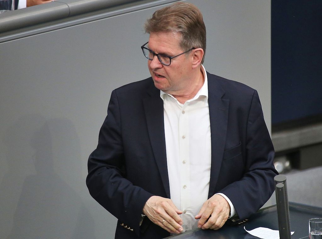 Bericht: Stegner soll wegen "Manifest" Platz im PKGr verlieren