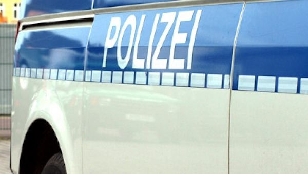 Unbekannter überfällt Geldtransferdienst in Berlin-Schöneberg