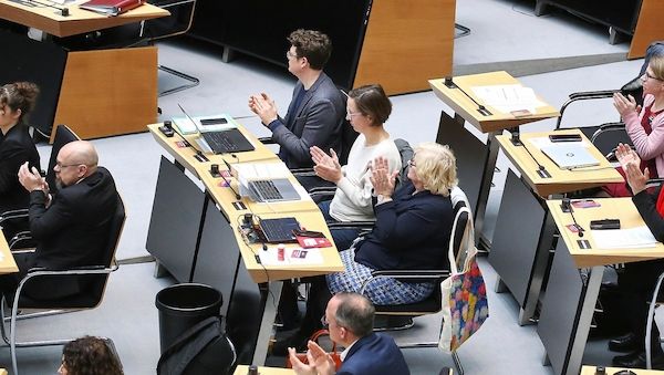 Linke kritisiert Ergebnisse der Berliner Koalitionsklausur