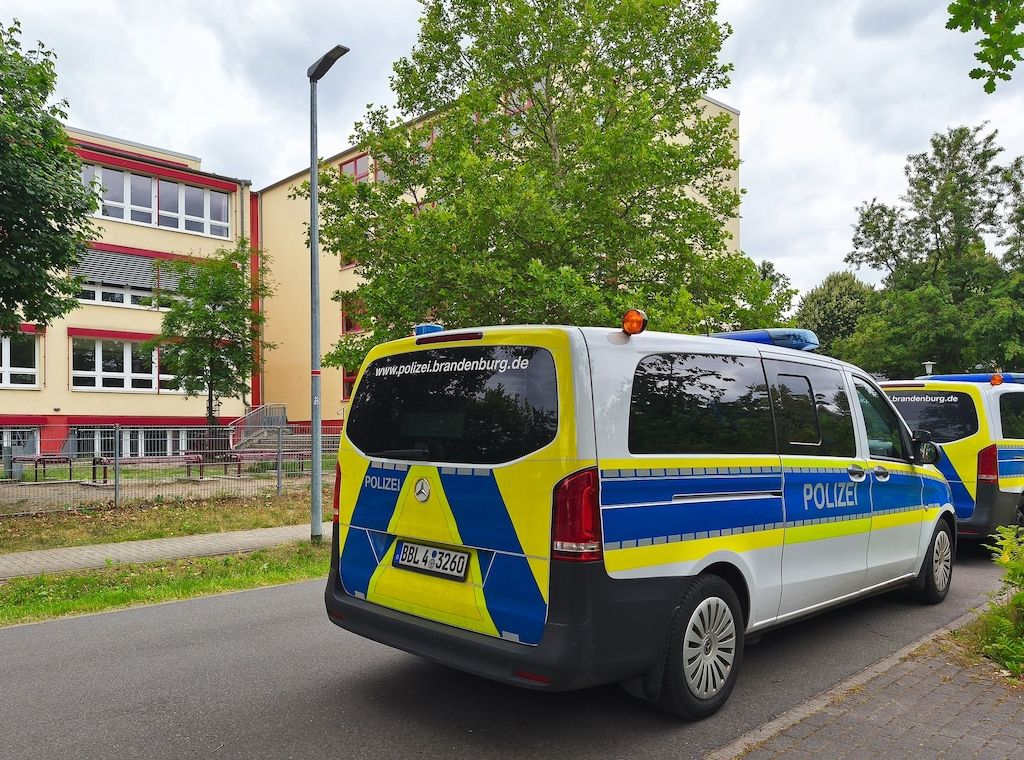 Reizgas versprüht - 40 Kinder in Falkensee behandelt