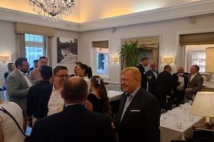Sommersturm und Netzwerkglanz: Der BAC rockt den Sommerempfang 2025 im International Club Berlin Bild 3