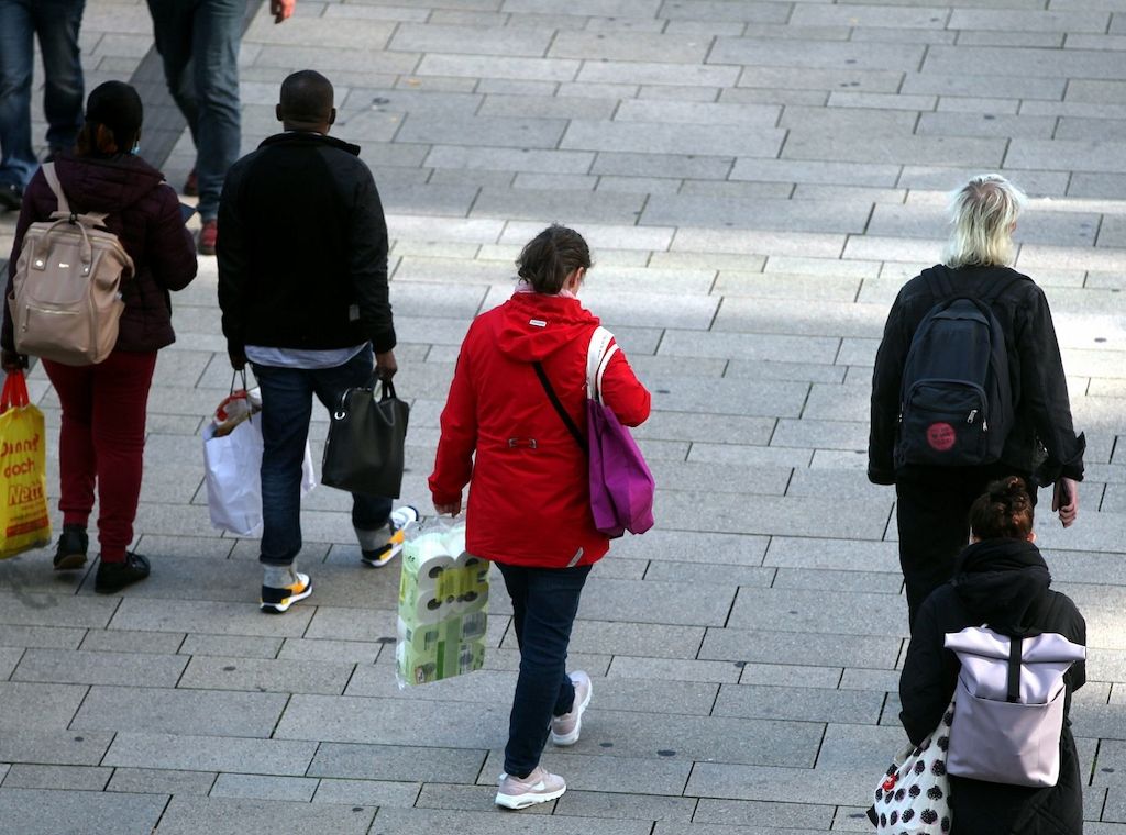 GfK: Steigende Sparneigung bremst weitere Erholung des Konsumklimas
