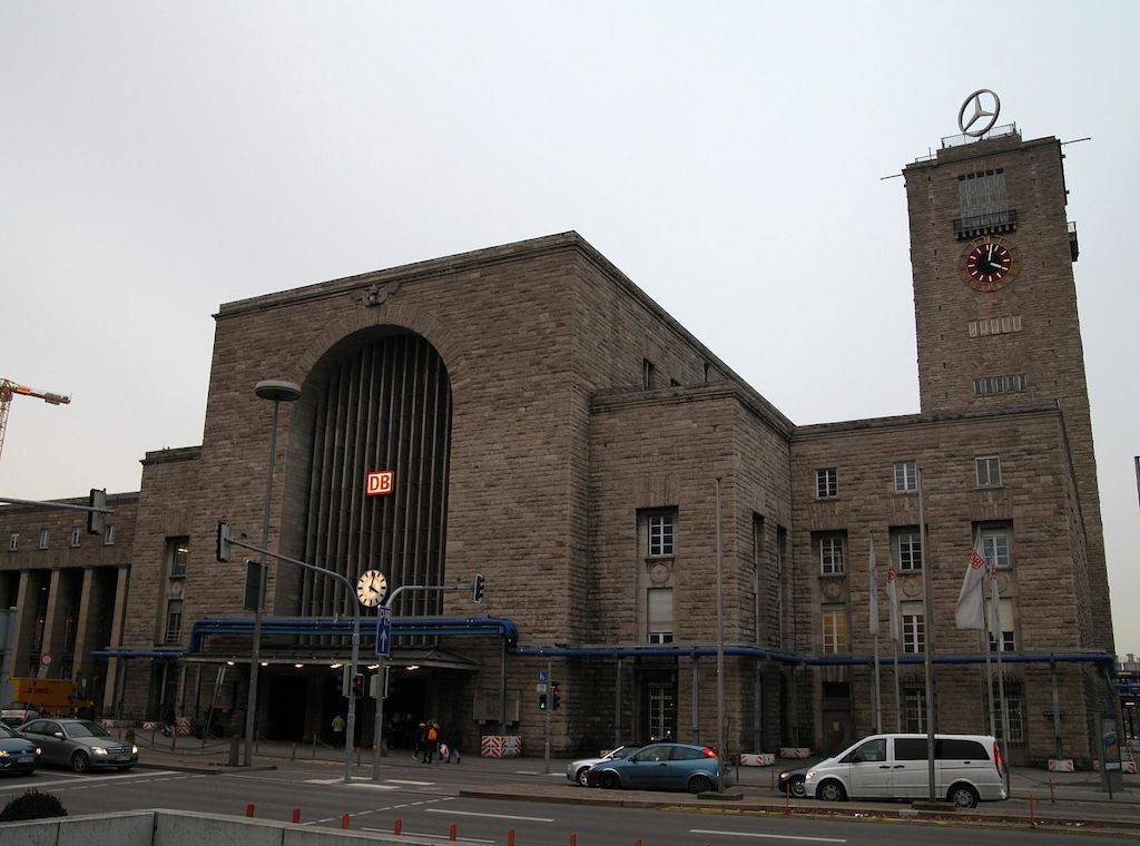 Mann attackiert Reisenden am Stuttgarter Hauptbahnhof