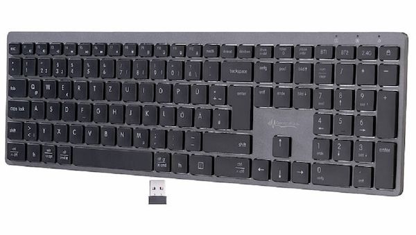 Diese Akku-Funktastatur lässt sie sich mit bis zu drei Geräten gleichzeitig verbinden