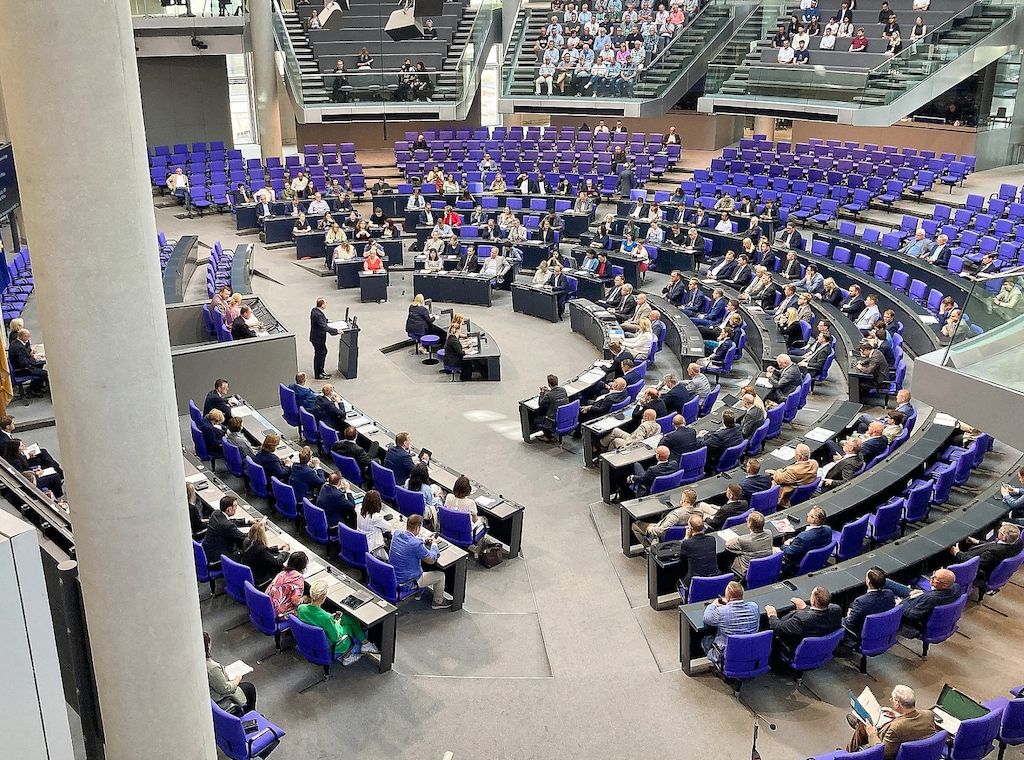 Bundestag beschließt Aussetzung des Familiennachzugs