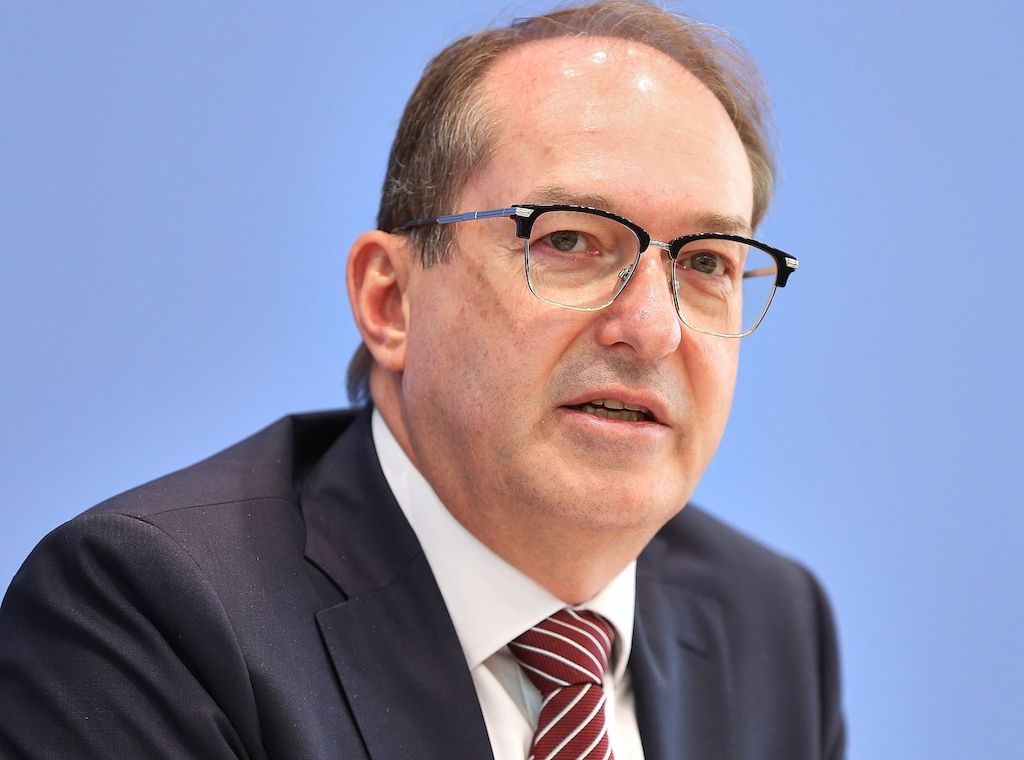 Dobrindt reist überraschend nach Israel