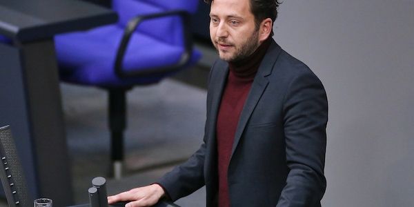 Grünen-Chef drängt auf AfD-Verbotsverfahren