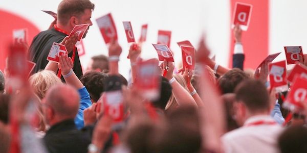SPD-Parteitag stimmt für Vorbereitung eines AfD-Verbotsverfahrens